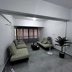 Stylish 2Br, Near Downtown